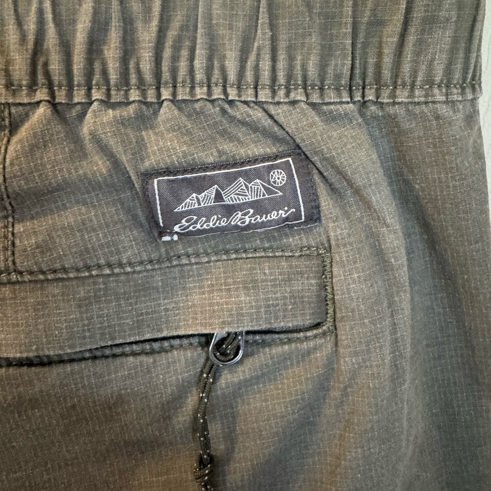 Eddie Bauer Men’s Green Shorts size XL - Picture 6 of 7